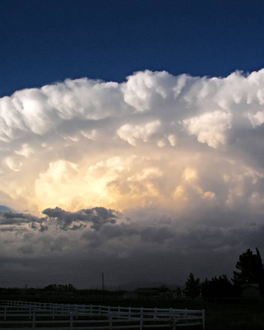 Supercell thunderstorm at dusk